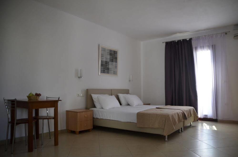 Appartement Alex Mike à Agia Anna  Extérieur photo